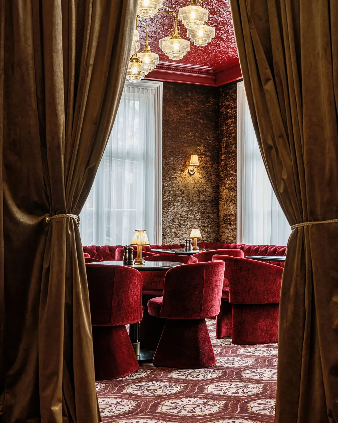 𝐂𝐎𝐌𝐄𝐑 . Bij Comer Dreefzicht in Haarlem brengt ons meubilair rijke historie en moderne luxe...