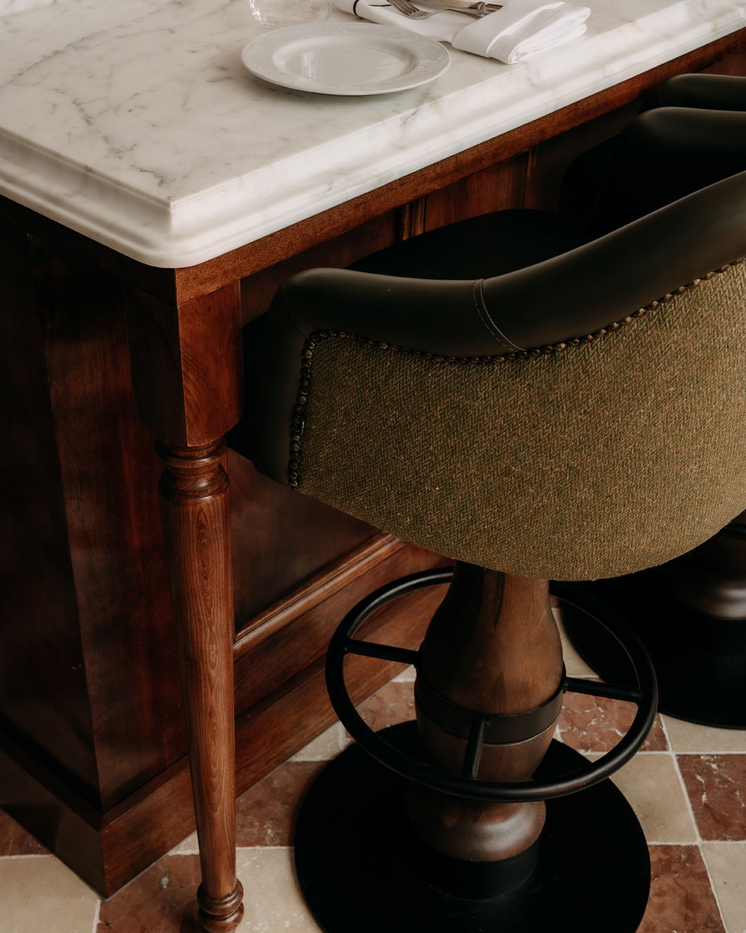 596803587 796719490085469 8828957730934451572 N - terras meubelen