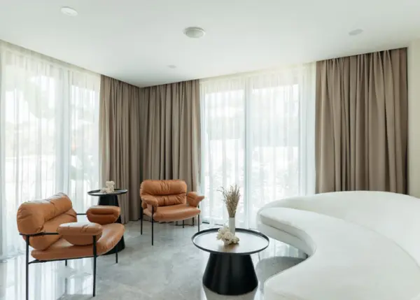 ASTRID OTEL Featured - bench meubelen