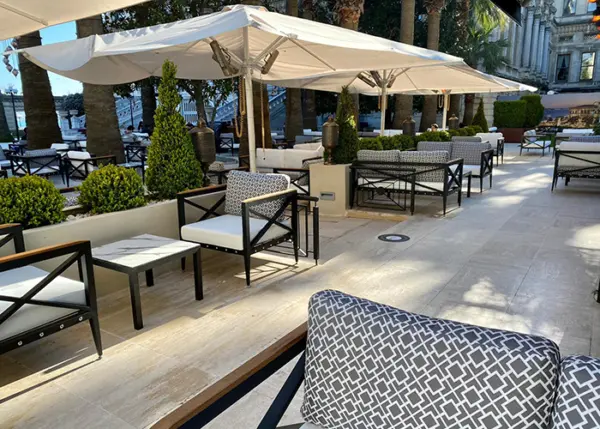 CIRAGAN KEMPINSKI Featured - meubilair horeca