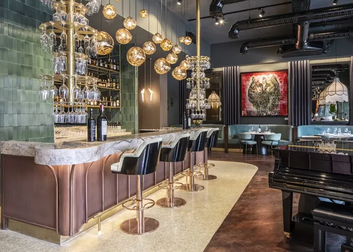 LOLIVETTO RESTAURANT 2 1.jpg - stoelen en tafels voor horeca