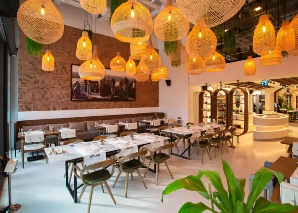 PIVORA RESTAURANT 5 1 - Tafels op maat