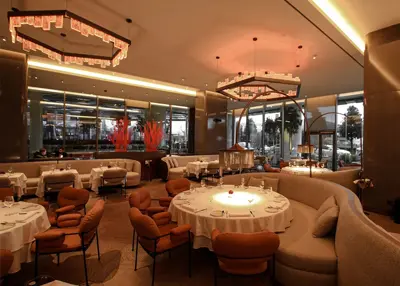 Sakhalinraffles.jpg - lounge stoelen horeca