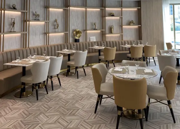 Sheraton Hotel Featured - bench meubelen