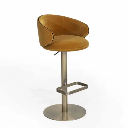 LUCIA 1 Scaled - terrasbank horeca