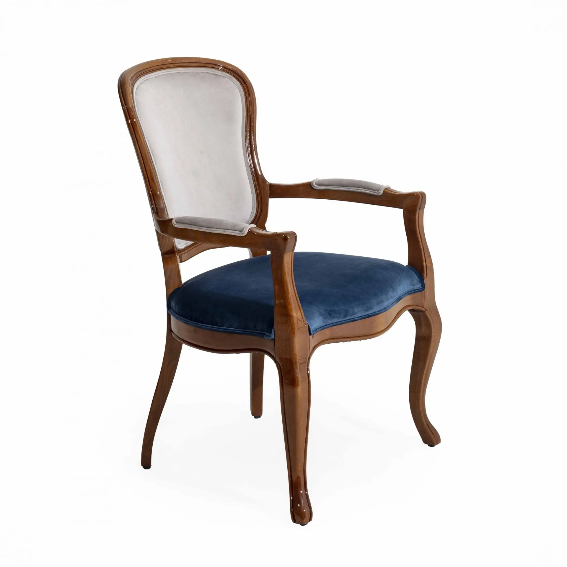 PRATO PLUS 5 Kopya Scaled - Tafels op maat