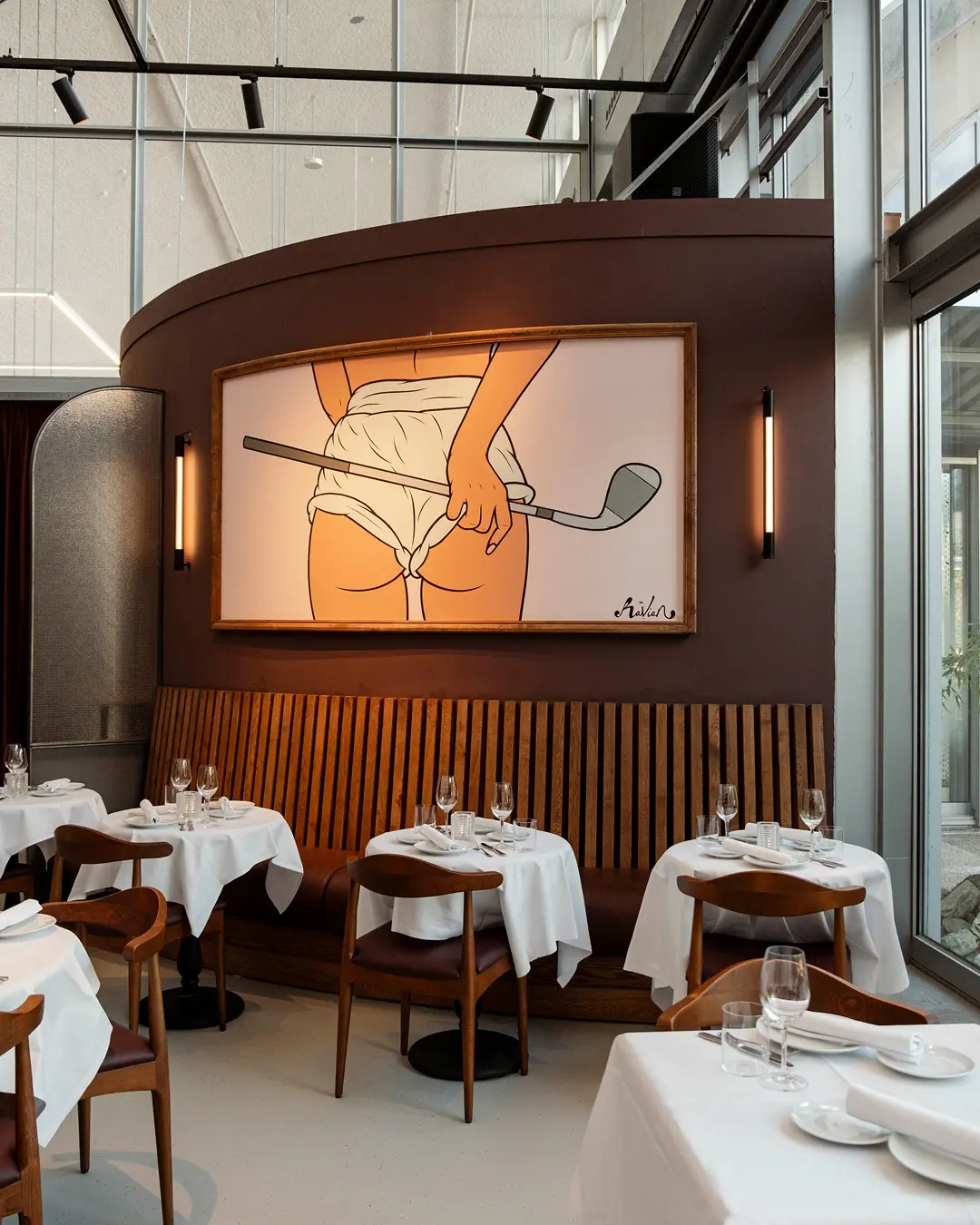 𝗖𝗹𝘂𝗯 𝗕𝗶𝗿𝗱𝗶𝗲𝘀 . In het interieur van Club Birdies zie je ons vakmanschap terug in...