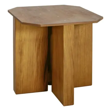 L 1024 - stoelen en tafels voor horeca